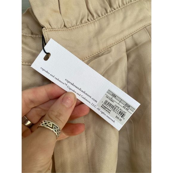 Cupcakes and Cashmere Leah Paper Shorts in Cafe Au Lait, Sz Large, MSRP $89 - Picture 2 of 7